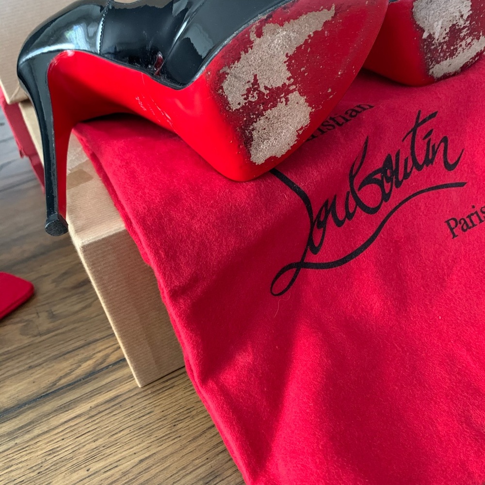 Christian Louboutin Black Patent Leather Platform Peep-Toe Pumps with Red Sole - Picture 8 of 11